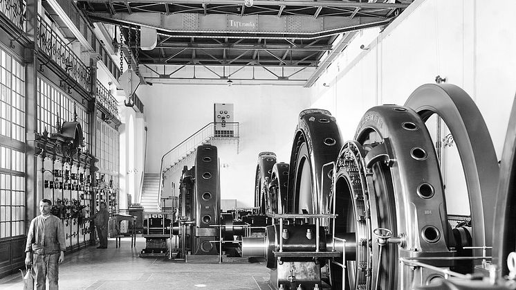 Ein Bild der einstigen Maschinenhalle im östlichen Teil des Wasserkraftwerks Gersthofen