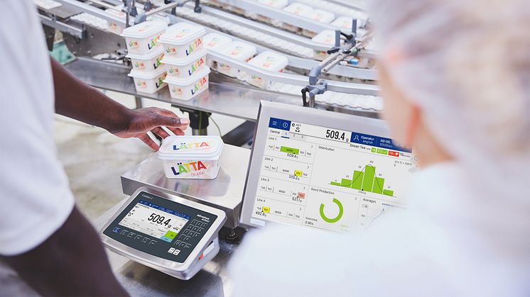 Blue HMI en uso con un Indicador de peso durante el Pesaje estático