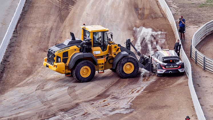 Volvo L120H under bärgningsarbete i Turkiet