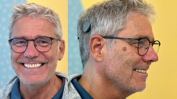 Ralf Wennrich (63) hört mit dem Cochlear™ Osia® System (Foto: Cochlear Ltd.)