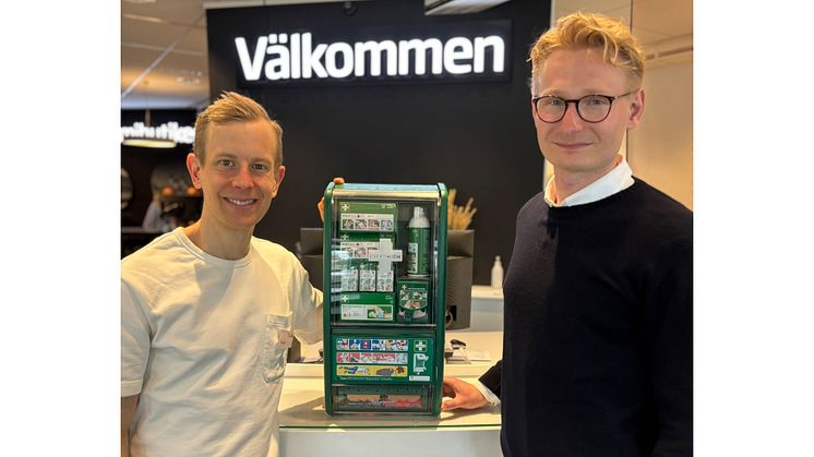 Sparbanken Lidköping har delat ut 80 Första hjälpen-tavlor under 2025