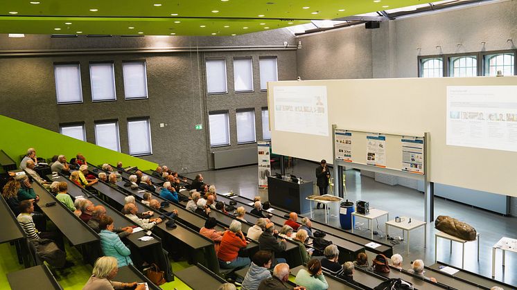 Bürgerinnen und Bürger bei den Seniorenseminaren der TH Wildau im Audimax der TH Wildau