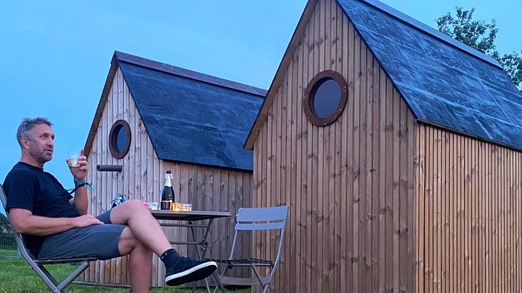 Bygma støtter unikke overnatningsmuligheder på Midtfyns Festival i samarbejde med Wennerth Wood og Made Behind Bars.