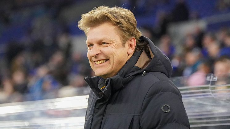 Yuri Mulder schaut zufrieden aufs Spielfeld