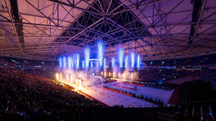 Feuerwerk in der vollen Veltins-Arena
