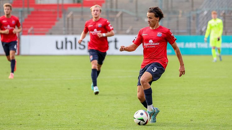 Max Lamby im Ballbesitz