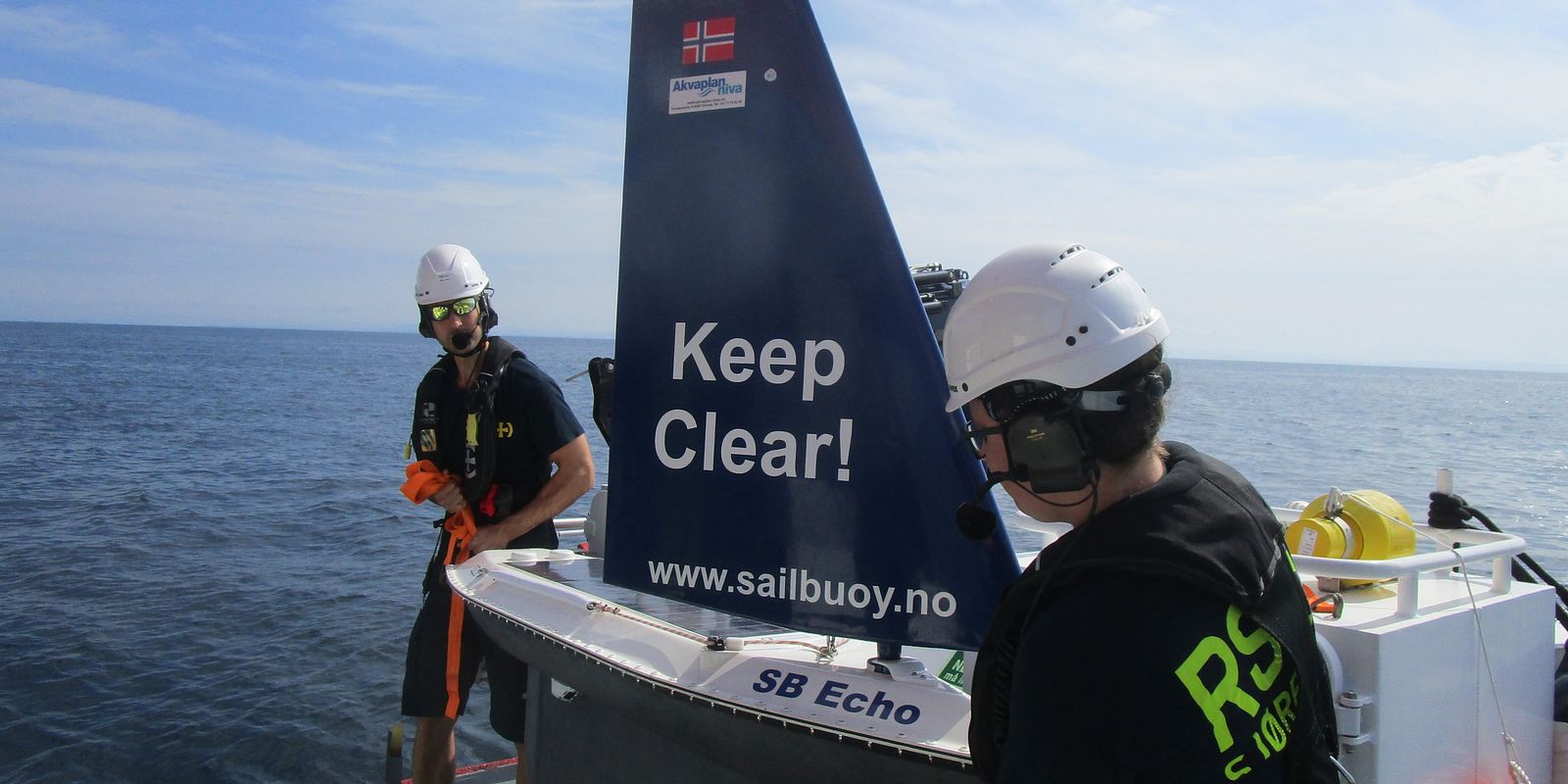 Seilbøyen er en av de autonome fartøyene som Akvaplan-niva anvender til miljøovervåking (Foto: Offshore Sensing).
