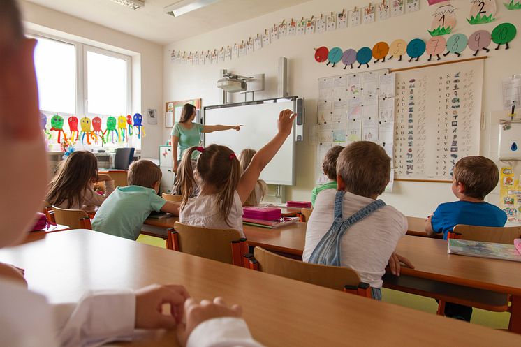 Countdown zum Recht auf schulische Ganztagsbetreuung | Zur Bundesfachtagung bewertet Expertin Prof. Anke König Herausforderungen und Chancen