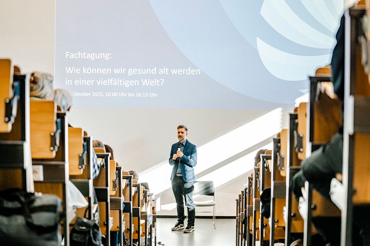 Impulse für ein gesundes Altern: Fachtagung des Neunten Altersberichts der Bundesregierung in Vechta plädiert für ganzheitliche Lebenswelten