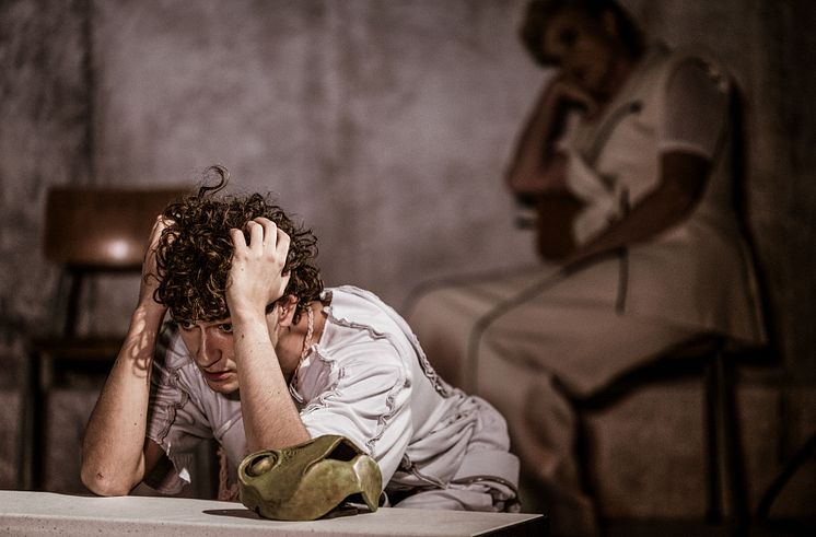 Föreställningsfoto från "Romeo och Julia" på Folkteatern.