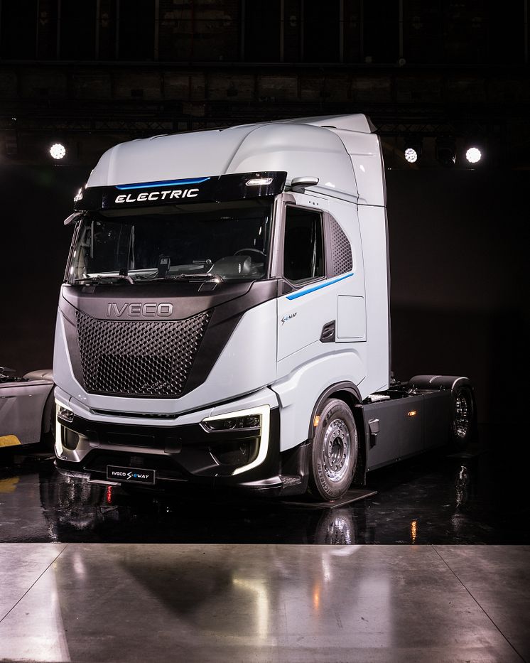600 kilometer, lynopladning på 350 kW, et avanceret batteristyringssystem optimeret til nordisk klima.