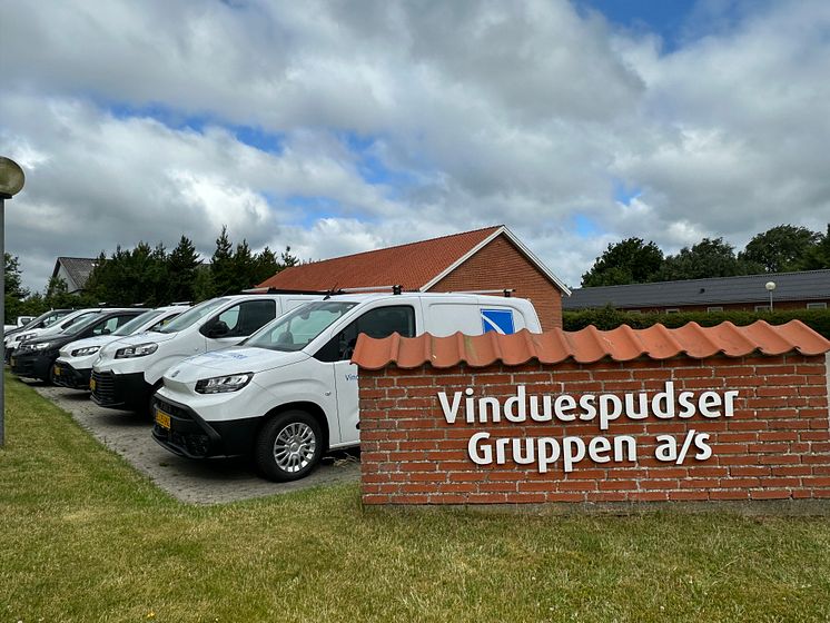 VinduespudserGruppen er med sine 12 afdelinger i Nord- og Midtjylland områdets største i branchen. Foto: VinduespudserGruppen