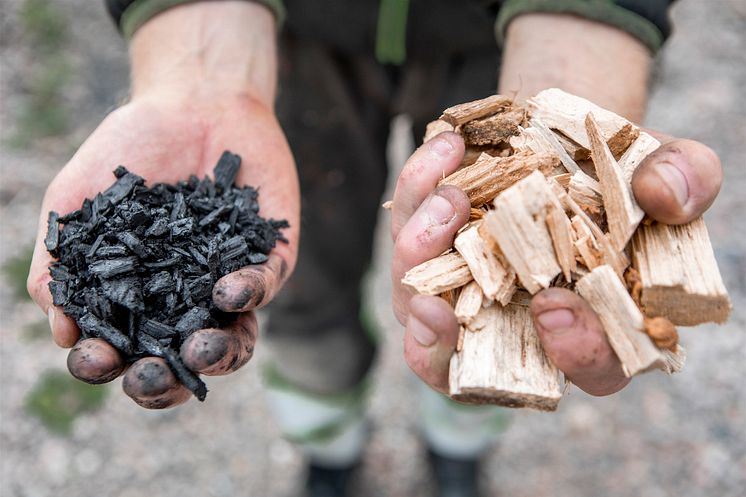  I Ulricehamn har en ny anläggning byggts och i Herrljunga har Solörs befintliga fjärrvärmeanläggning kompletterats med biokolsproduktion. Foto: Emanuel Ström