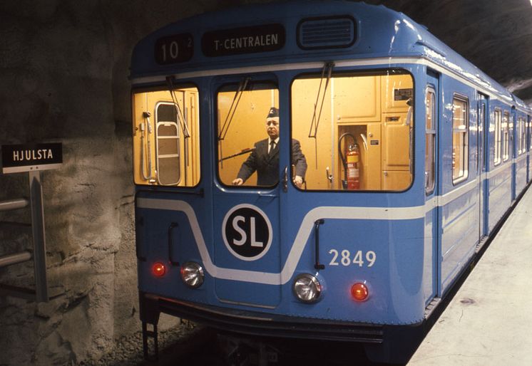 Tunnelbanestation Hjulsta mars år 1977, Blå linjen. Tågförare Filip Andersson.