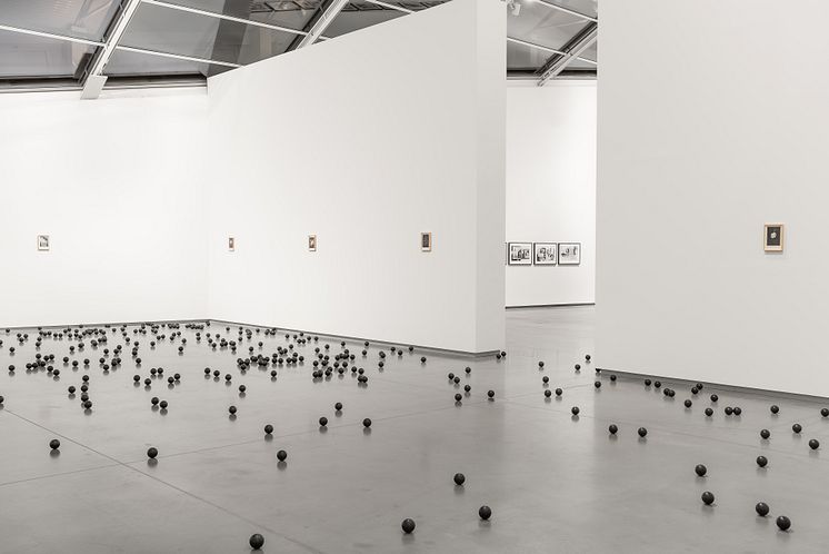 Exhibition view, Lutz Bacher: Burning the Days. © Astrup Fearnley Museet, 2025. Photo: Christian Øen