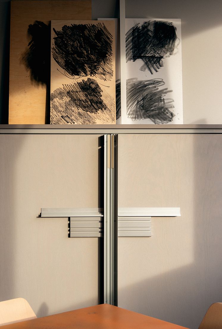 The Executive
Designer: Jenny Nordberg
Producent: Yllw Factory
