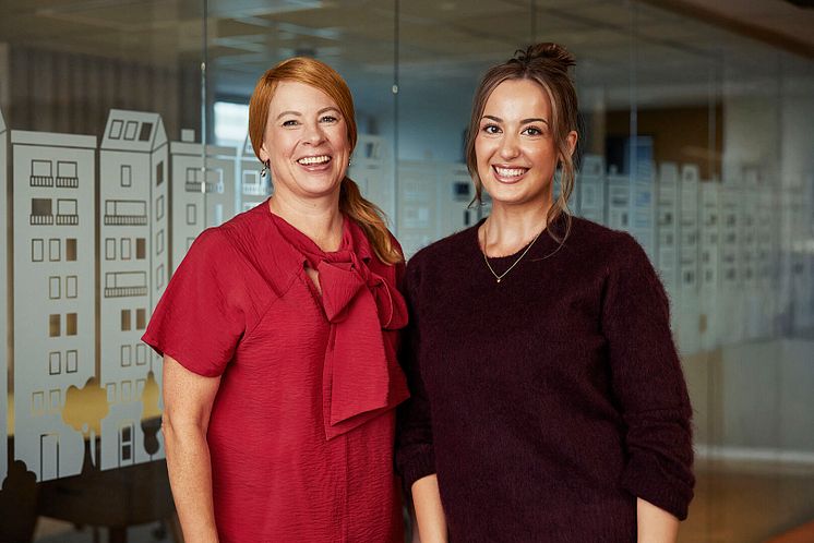 Från vänster: Emilia Fång och Miranda Kalabria jurister hos Riksbyggen